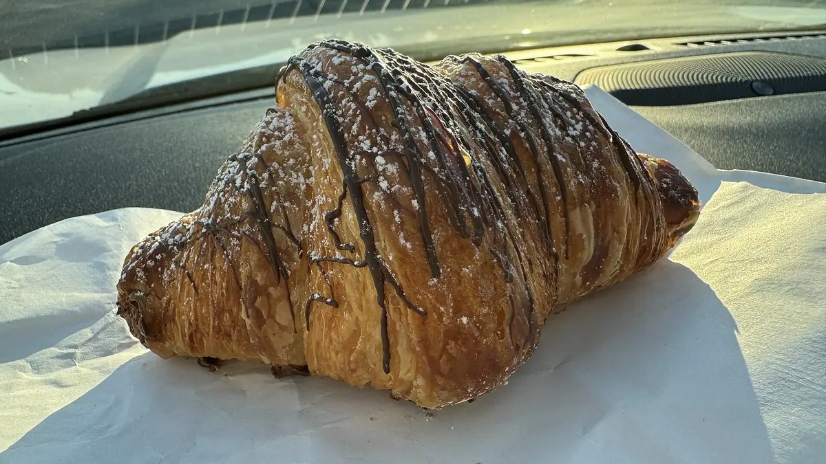 Viona Patisserie – patisserie in Acton, London