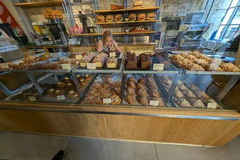 Viona Patisserie photo 3